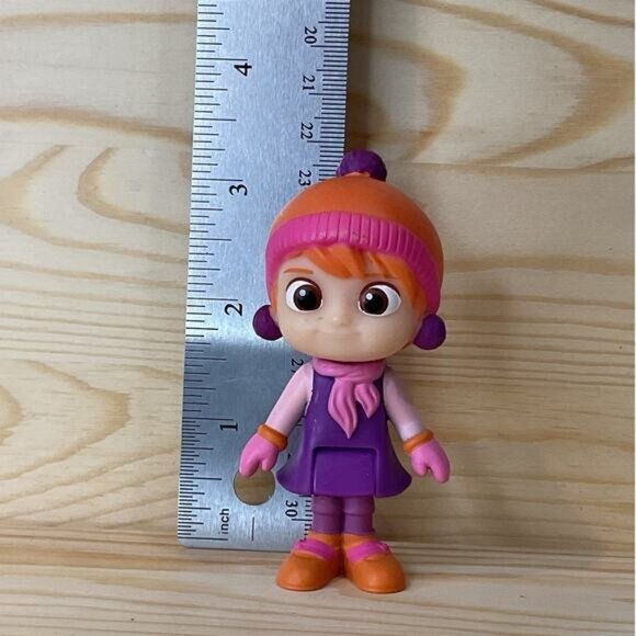 Cocomelon YoYo Winter Pack Action Figure Replacement - Picture 2 of 3